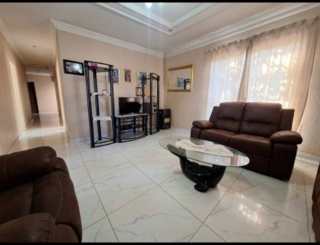 3 BEDROOM HOUSE FOR SALE IN MEYERTON PARK
